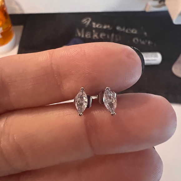 Earring set - Picture 4 of 8